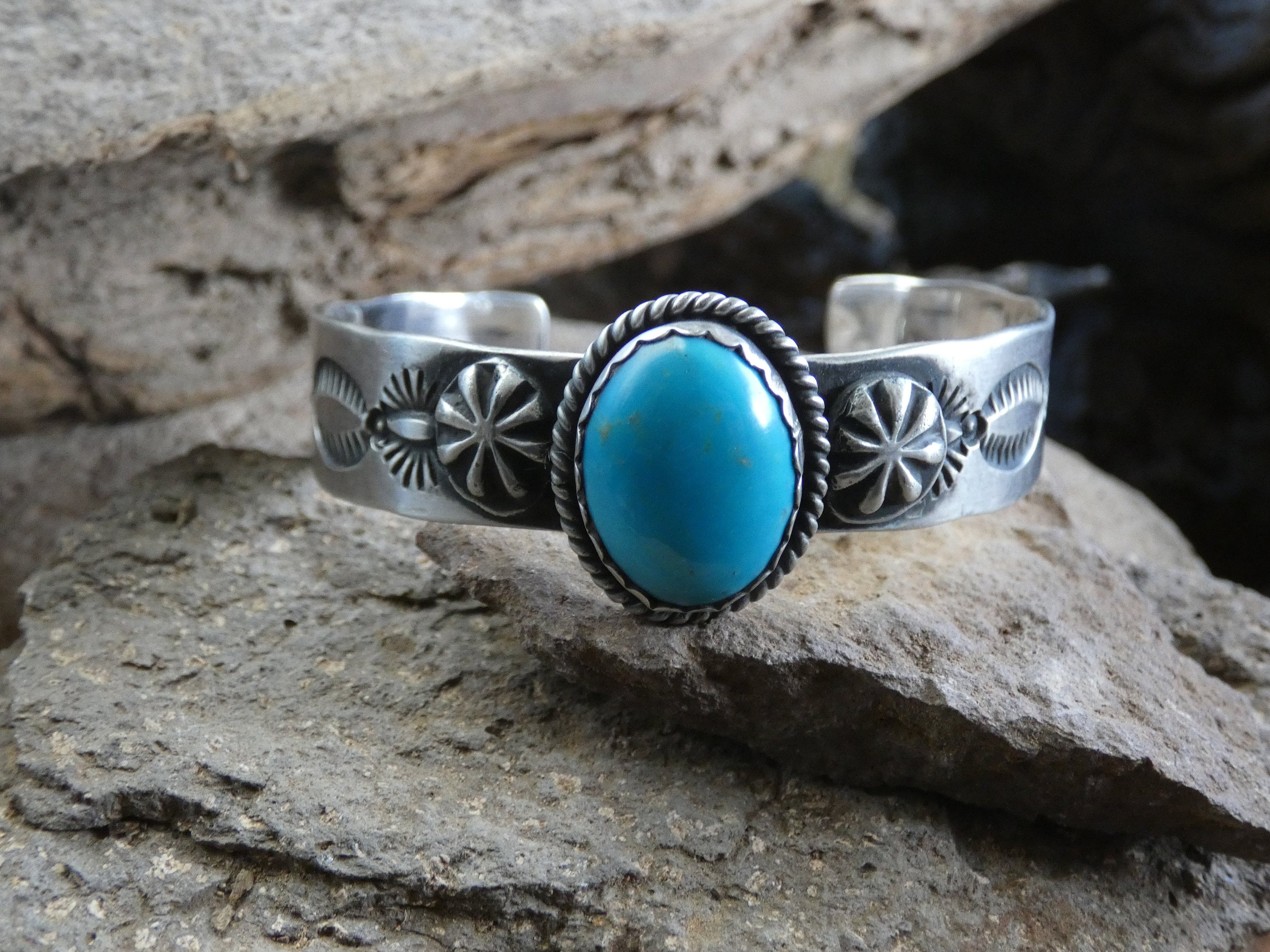 Navajo Sterling Silver Hallmarked Hand Stamped Handcrafted Native