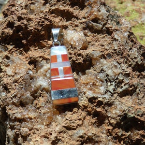 Rich Orange Color Spiny Oyster Shell And Mother Of Pearl Handcrafted Unisex Pendant Sterling Silver 925 Free Gift Bag Free Shipping New U45