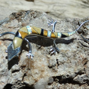 Broche de alfiler hecho a mano en el suroeste de Estados Unidos con forma de lagarto y gecko en plata de ley 925, incrustaciones de ópalo de ónix negro y ojo de tigre, envío gratuito, caja de regalo W43