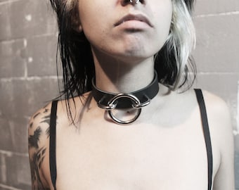 Oh ! My ! Choker, Elegant Faux-Leather Choker with O-Ring