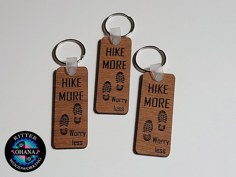 Hiking Keychain, Hiking gifts for Women, Stocking stuffer for hiker, Gift for hiking women, Hiking Christmas gift, gift fro outdoorsy women immagine 4