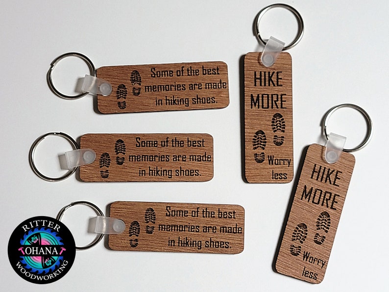 Hiking Keychain, Hiking gifts for Women, Stocking stuffer for hiker, Gift for hiking women, Hiking Christmas gift, gift fro outdoorsy women immagine 2