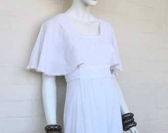 Vintage 70s White Cotton and Lace Bohemian Maxi Dress / Hippie Boho Tiered Festival Dress