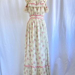 Vintage 70s Cotton Floral And Lace TrimBohemian Maxi Dress
