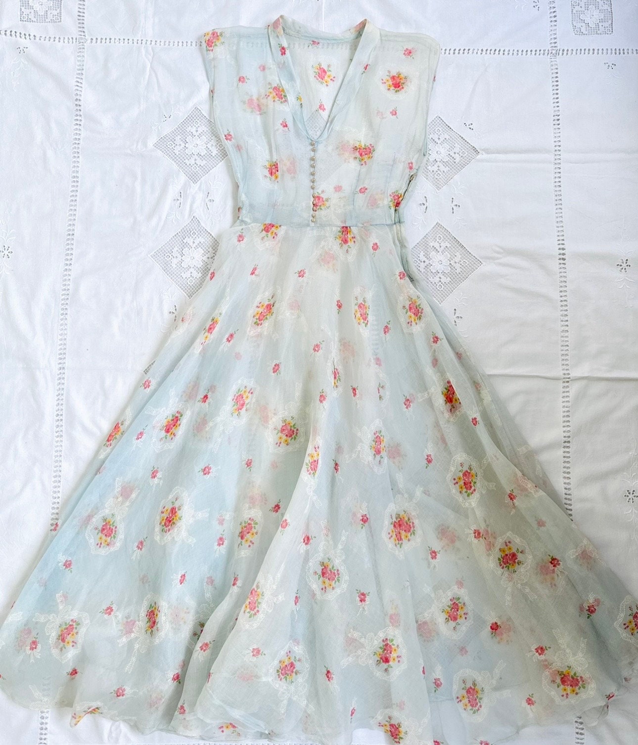 ワンピース 1940s Pale Blue Organdie Floral Dress Vintage 1940s Pale Blue Organdie Floral Maxi Length Dress - Etsy