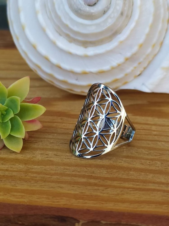 Bague Fleur de vie en acier inoxydable argenté redimensionnable