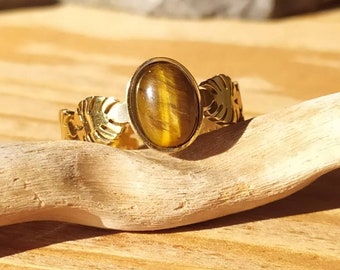 Adjustable Tiger Eye Ring in golden stainless steel
