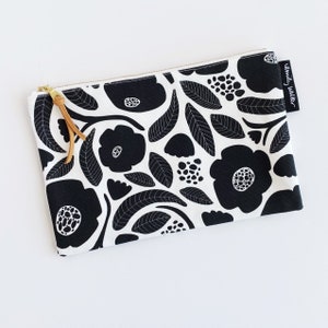 Canvas Zipper Pouch // 9 x 6 Pouch // Fully Lined Zipper Pouch // Black and White Floral