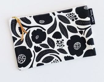 Canvas Zipper Pouch // 9 x 6 Pouch // Fully Lined Zipper Pouch // Black and White Floral