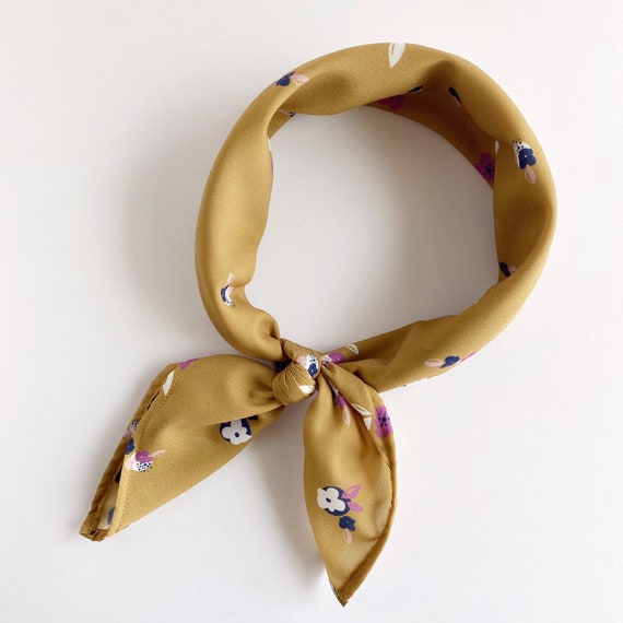 Mustard Floral Scarf // Poly Crepe de Chine Accessoires Sjaals & omslagdoeken Bandanas 