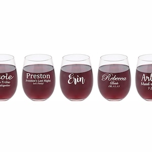 Personalized wine glass, Custom wine glasses, Maid of Honor Gifts, Gift for Her, Bridal Party Gift, Maid of Honor, Proposal, Engraved