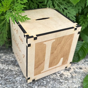 Alcancía para bebé personalizada Primer cumpleaños Regalo para bebé recién nacido Regalo personalizado para bebé Regalo para recién nacido Alcancía de madera con forma de bloque para bebé