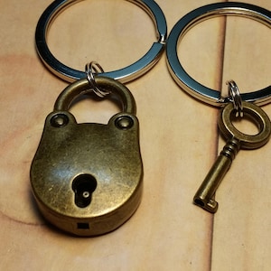 Lock and Key Couple Key Chain Set, Real Working Lock and Key, Antique Bronze, Couple Gift, Boyfriend Gift, Girlfriend Gift, Best couple gift