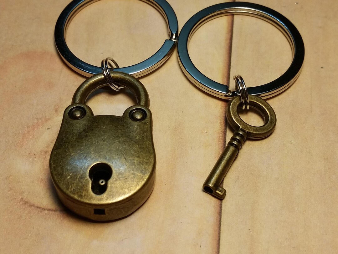 Lock and Key Couple Key Chain Set, Real Working Lock and Key, Antique Bronze, Couple Gift