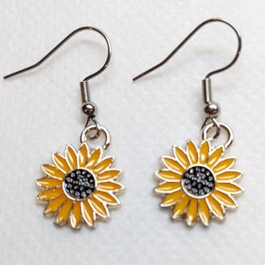 Sunflower Earrings, Spring Earrings, Surgical steel earrings, Hypoallergenic earrings, Sunflower jewelry, Summer earrings, Earrings, Flower