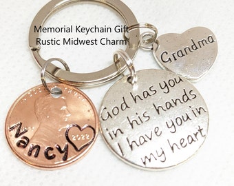 Remembrance Personalized Keychain, God has you in his hands I have you in my heart, Memorial Gift, Grief and Mourning, Grandmother, Custom