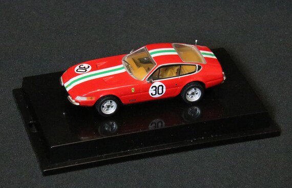 ホットウィール GARAGE フェラーリ365 GTB4 デイトナ Hot Wheels Garage Ferrari 365 GTB4 Daytona Blue Real Riders