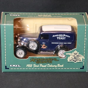 1932 Ford Anheuser-Busch Budweiser Panel Delivery Truck 1:25 Scale Die-cast Model Car Collectors Bank