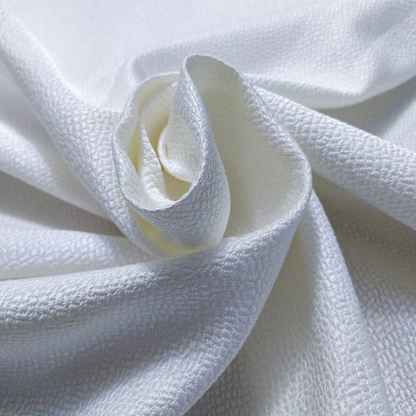 Jacquard, 229 gr/mtl - 56% Silk, 44 Cotton, Width 140 cm, Price 4 meters: 316.40 Euros (79.10 Euros per meter)