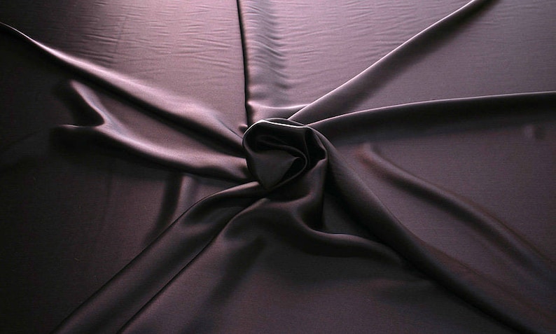 812218 Crepe Satin Retal 95 centimeters image 1