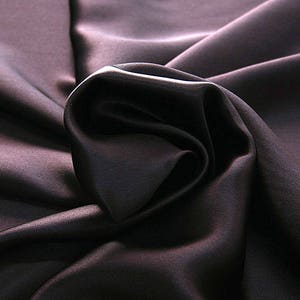 812218 Crepe Satin Retal 95 centimeters image 2