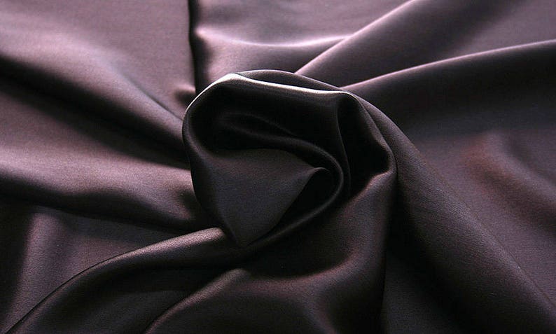 812218 Crepe Satin Retal 95 centimeters image 2