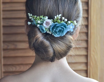 Blue flower comb Wedding flower fascinator Bride hair comb Floral headpiece Blue roses hair clip Bridal