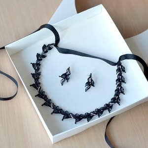 Black leaves crown Black bridal set Headband earrings black set Wedding Black leaves head piece Greek jewelry hair elegant black vine