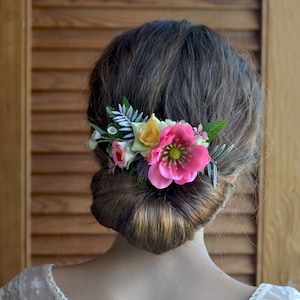 Pink flower comb Anemone hair comb Yellow pink headpiece Prom floral comb Spring hair piece Pink floral hair comb Bride