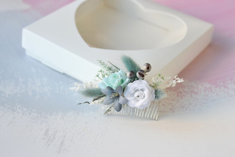 White blue floral hair comb Bridal headpiece Blue flower comb Bridesmaids Rustic wedding hair piece Woodland hair comb lagurus