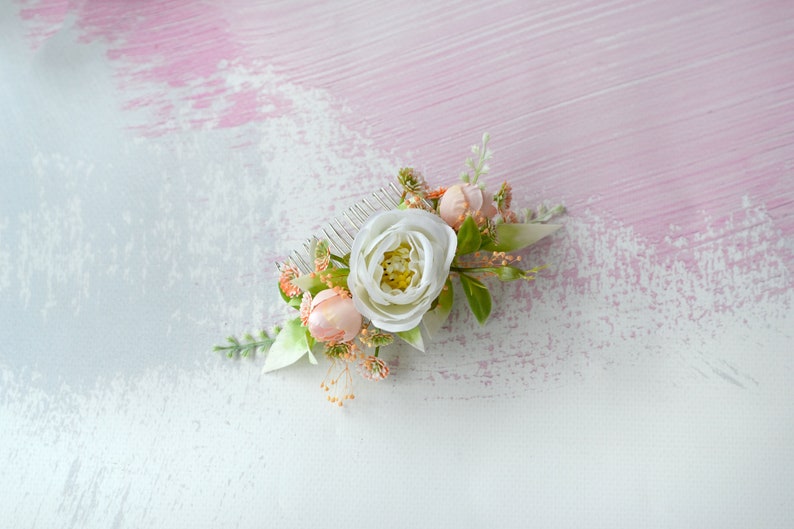 White peach flower comb Bridal floral headpiece Wedding white rose hair comb Bride hair clip flowers