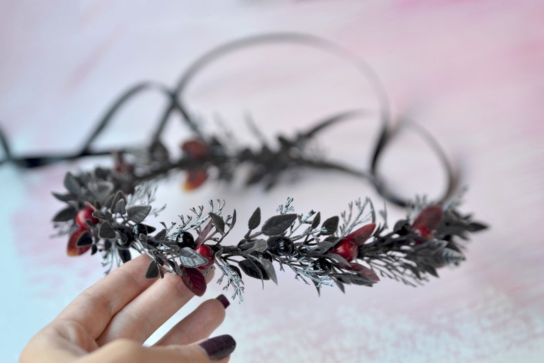 Woodland headband Black tiara wedding Red black berry hair piece Black wedding hair crown Black burgundy berry crown