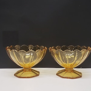 2 Vintage Amber Ripple Edge Oktagon Basis Sherbet Geschirr, Vintage Bernstein Sherbet mit Oktagon Basis, Bernstein Depression Glas Paar Sherbets