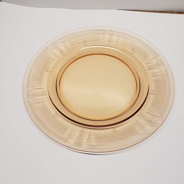 Beautiful Vintage Beverly Amber Fostoria Dinner Plate 10.5"  Etched Pattern with Shield Motif