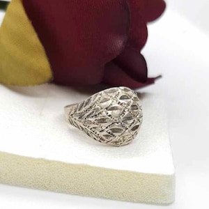 Vintage 925 CG Sterling Silver Textured Domed Ring Faceted Illusion Dimpled Ring Marked 925 CG Vintage Sterling Silver Dome Ring Size 6