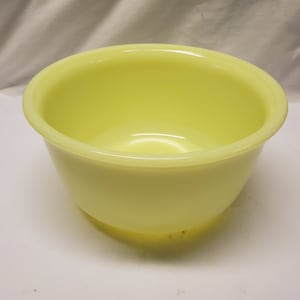 Hamilton beach racine wisconson 9 inch 4 3/4 mixing bowl