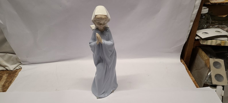 Vintage Lladro praying youg girl statue figurine 10 34