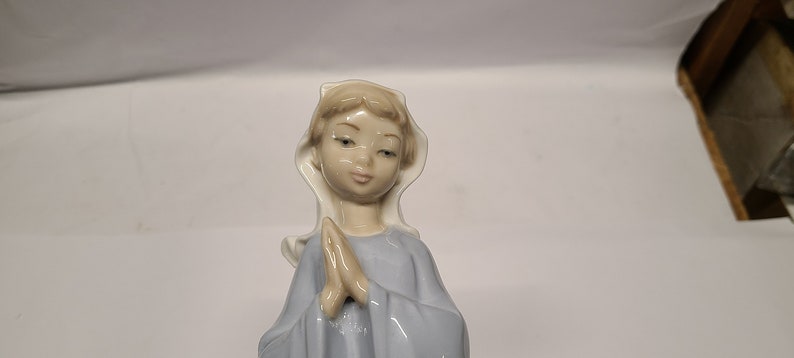 Vintage Lladro praying youg girl statue figurine 10 34