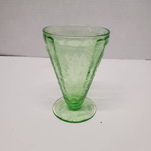 Groene kerstster met bloemen van 4 3/4 inch.