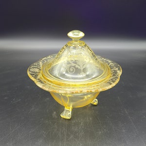 Fostoria Yellow Versailles covered candy dish 6 1/2&quot; rare