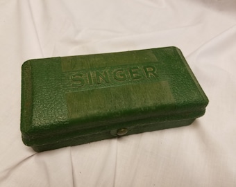 Singer Sewing Buttonholer 160506 with templates in case