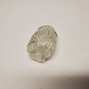 comedouro de pássaros de vidro antigo