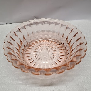 Pink  windsor depression glass 8 1/2 inch berry bowl