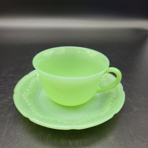 グラス/カップ Fire-King - Fire King Alice Cup &amp; Sauser 1945-1949s Vintage Fire King Jadeite Alice Floral Cup & Saucer Set