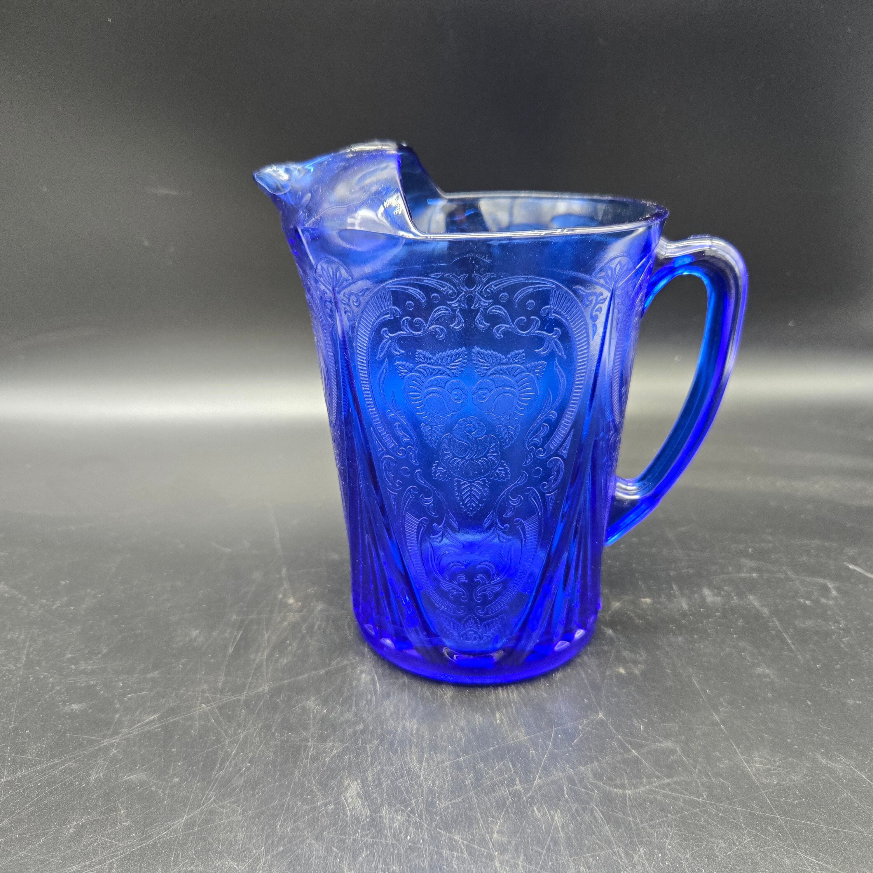 インテリアトールポット ブルー グラデーション Blue Royal Lace Depression Glass Pitcher 48oz Straight - Etsy