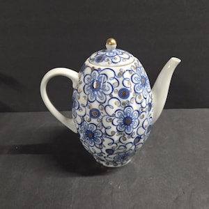 Lomonosov   cobalt blue Blue Bindweed pattern Tea pot