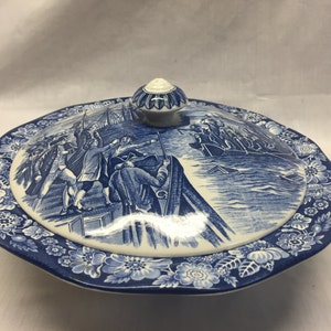 Liberty blue covered 9 1/4&quot; bowl