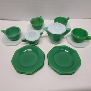 14 piece childs akro agate tea set jadite color