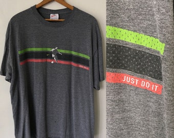 Vintage Nike Soccer "Just Do It" 1990's 90's Nike Soccer Gray T Shirt