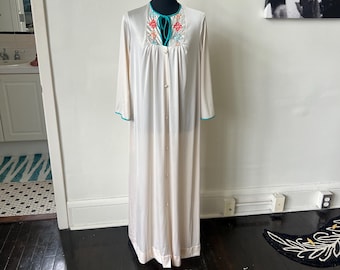 Vintage Floral Embroidered Maxi Nightgown 1970’s Boho Embroidered Robe 70’s Peach Teddy